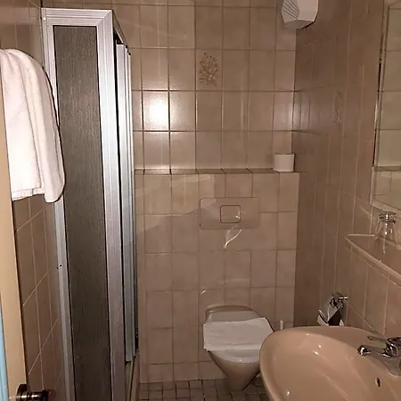 Pflieger Hotel *